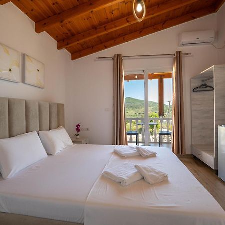 Villa Sunny Ksamil Esterno foto