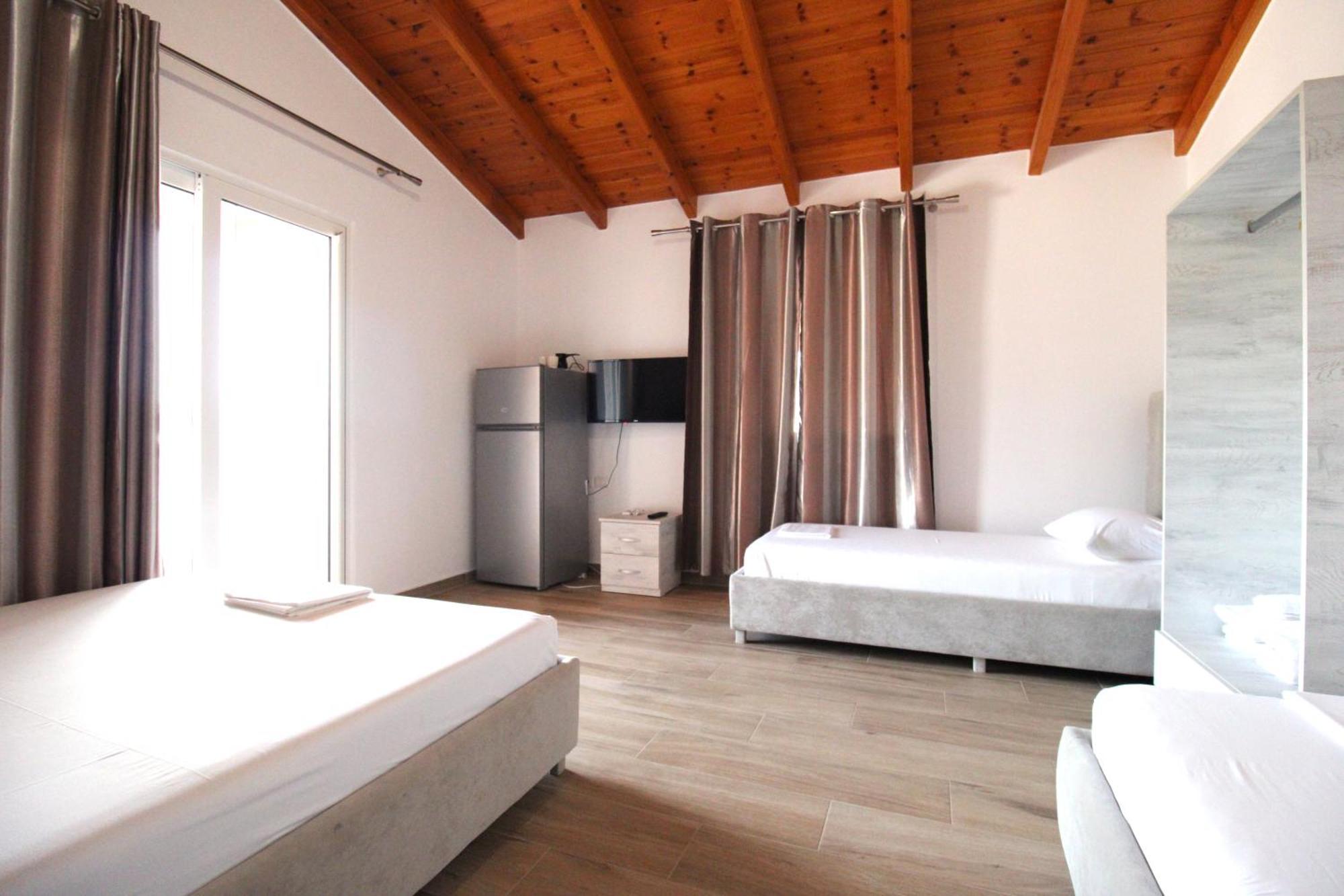 Villa Sunny Ksamil Esterno foto