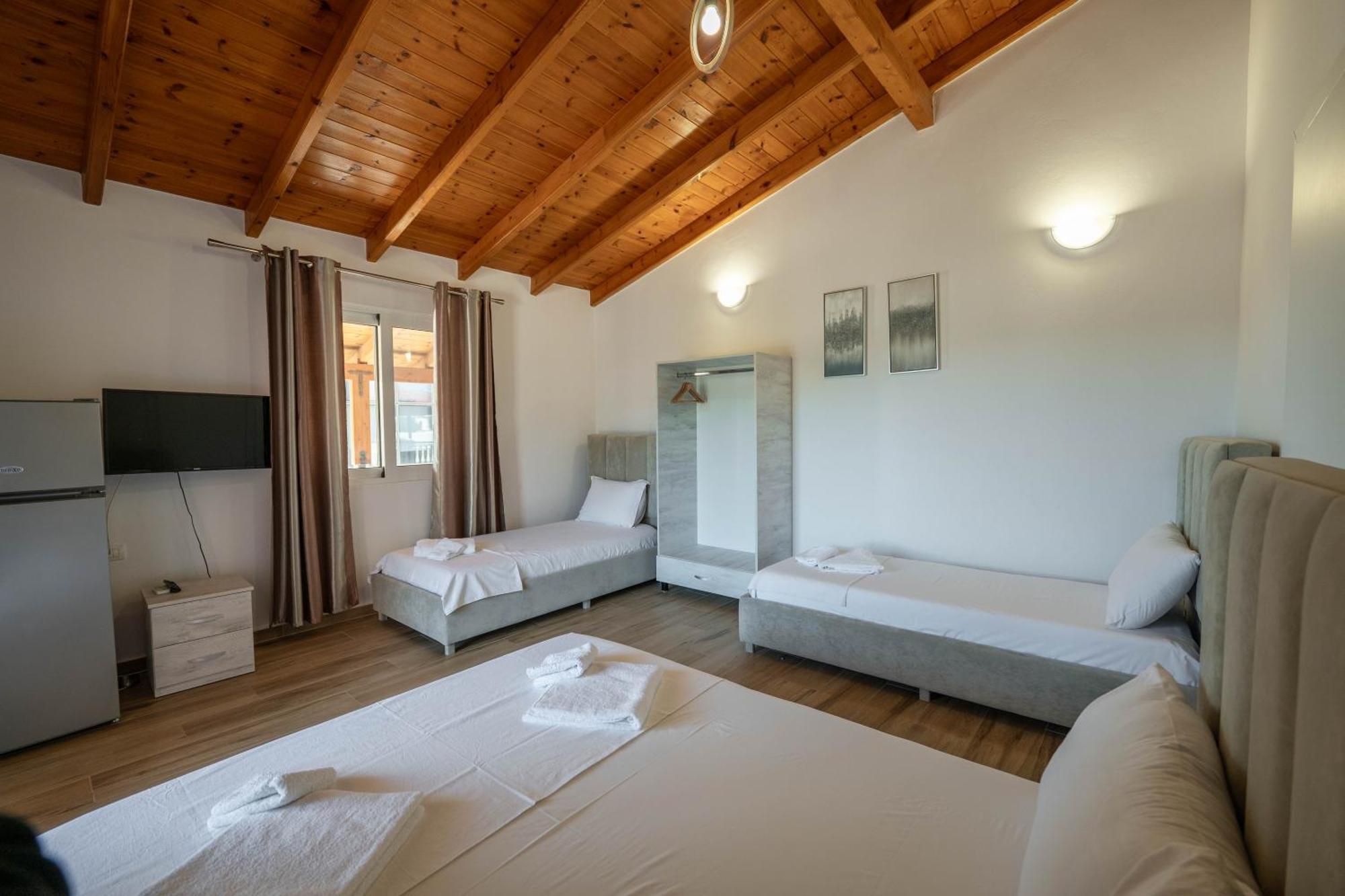 Villa Sunny Ksamil Esterno foto
