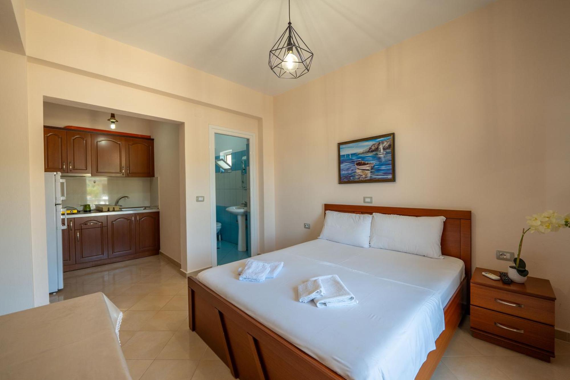 Villa Sunny Ksamil Esterno foto